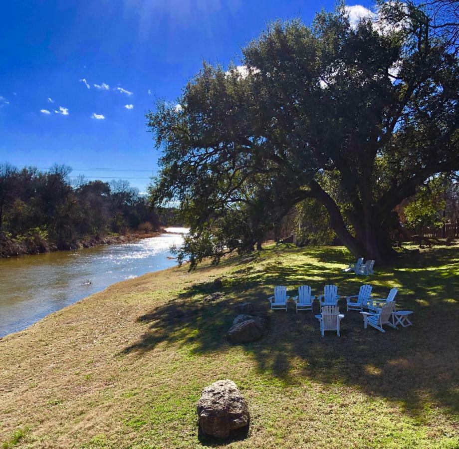 Inn On The River Glen Rose Exterior photo