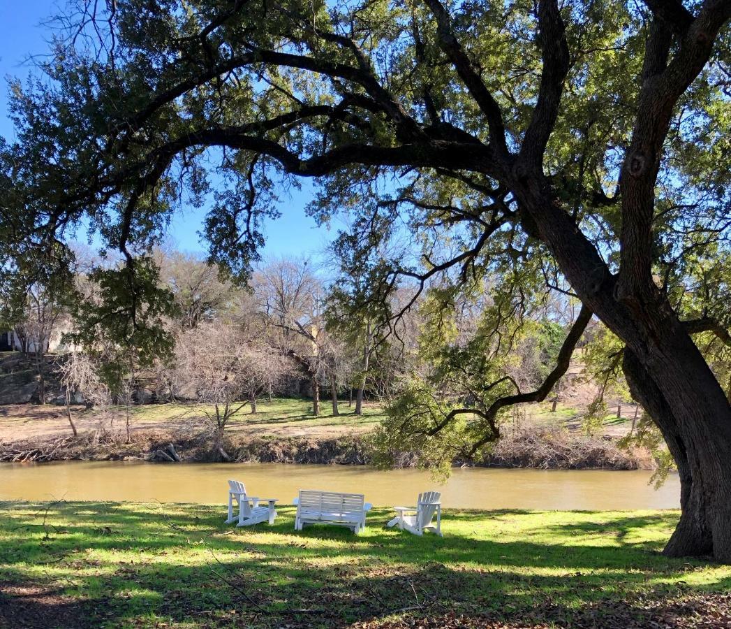 Inn On The River Glen Rose Exterior photo